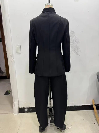 Three-dimensional cut high collar slim suit jacket & matching casual trousers
