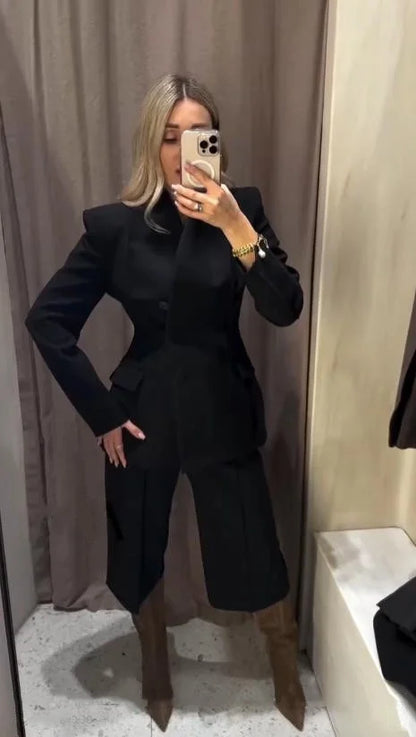 Three-dimensional cut high collar slim suit jacket & matching casual trousers