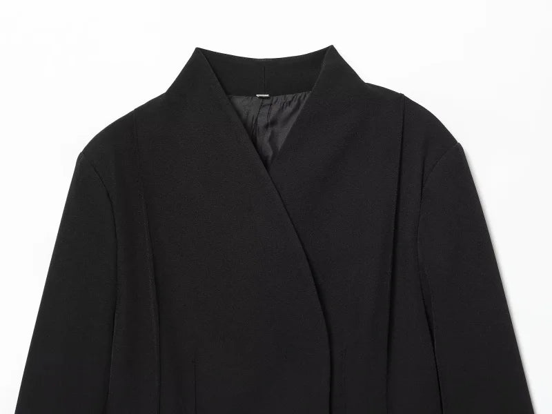 Three-dimensional cut high collar slim suit jacket & matching casual trousers